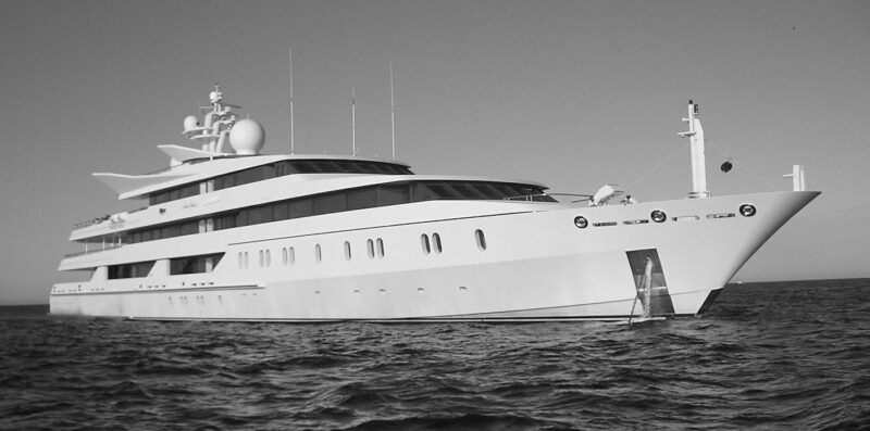 top 10 luxury yacht builders